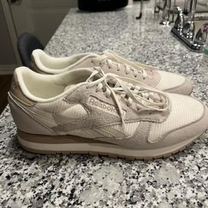 Reebok retro style